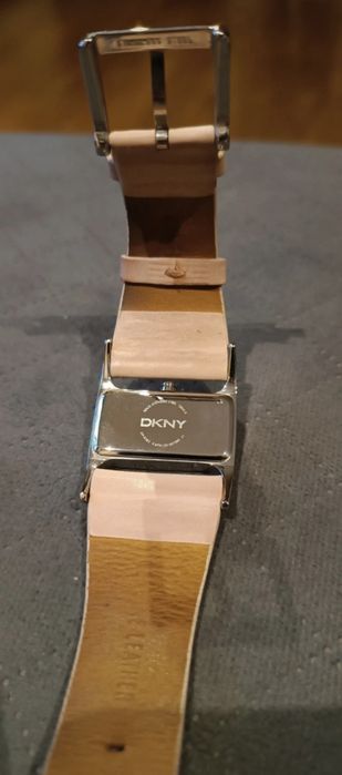 Relógio DKNY bracelete salmão
