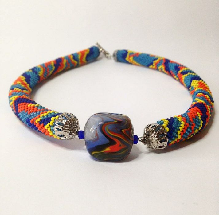 Продам ожерелье ручной работы