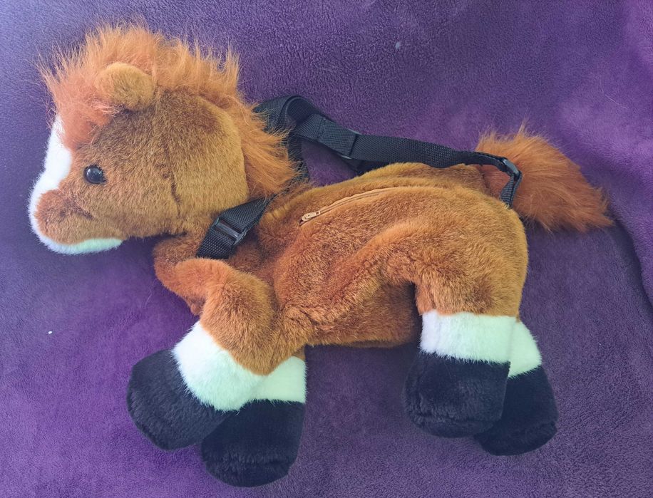 Miękka pluszowa zabawka maskotka / Plecak z kieszeniami — KONIK / KOŃ