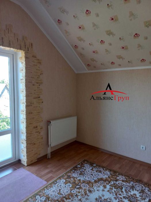 Продаж великого, сучасного будинку.