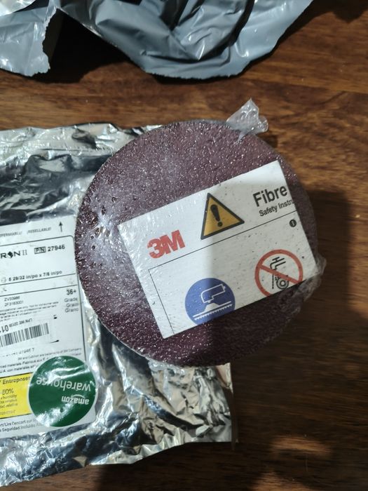 3M Cubitron II 982C 150mm 36+ NOWE Opakowanie 25 szt. OKAZJA!
Opis: