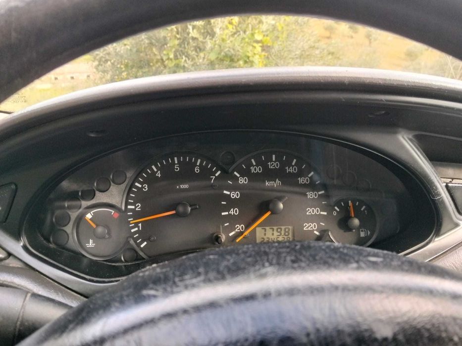 Ford Focus 1.4 Gasolina/GPL
