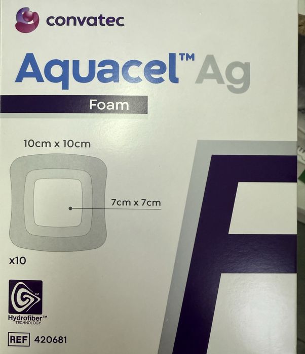 Aquacel Ag foam samoprzylepne 10cmx10 cm - 10 sztuk