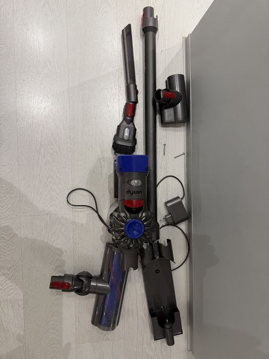 Продам пилосос Dyson V7 animal extra