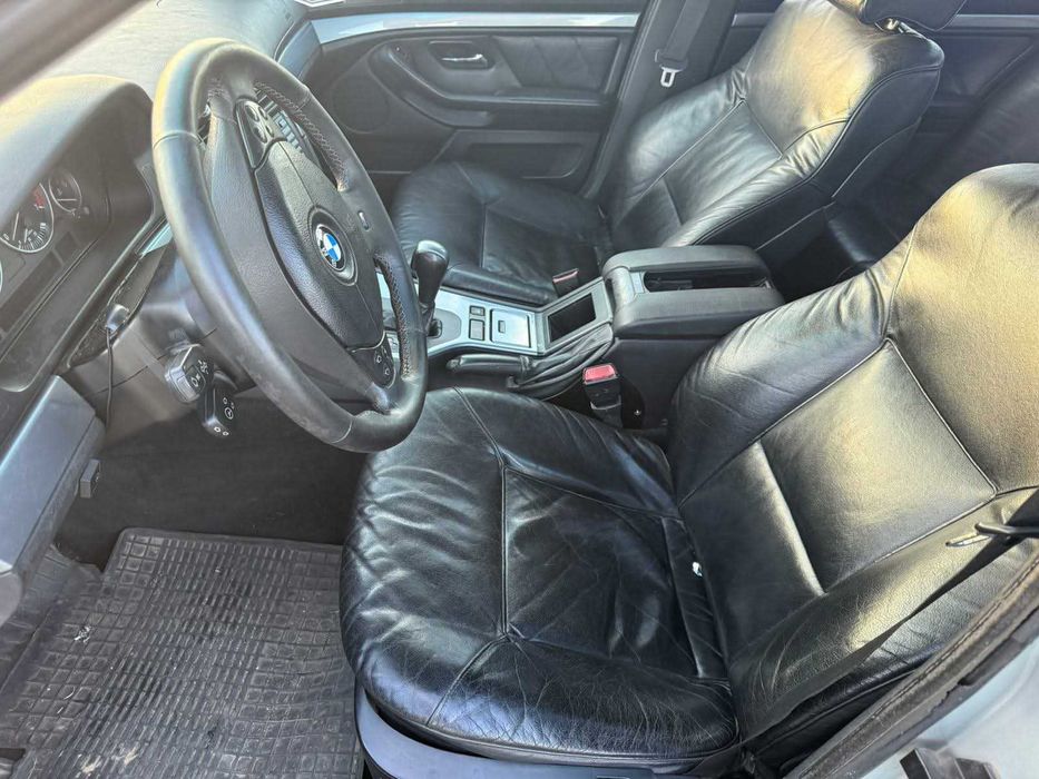 BMW e39 535i sedan V8 LPG