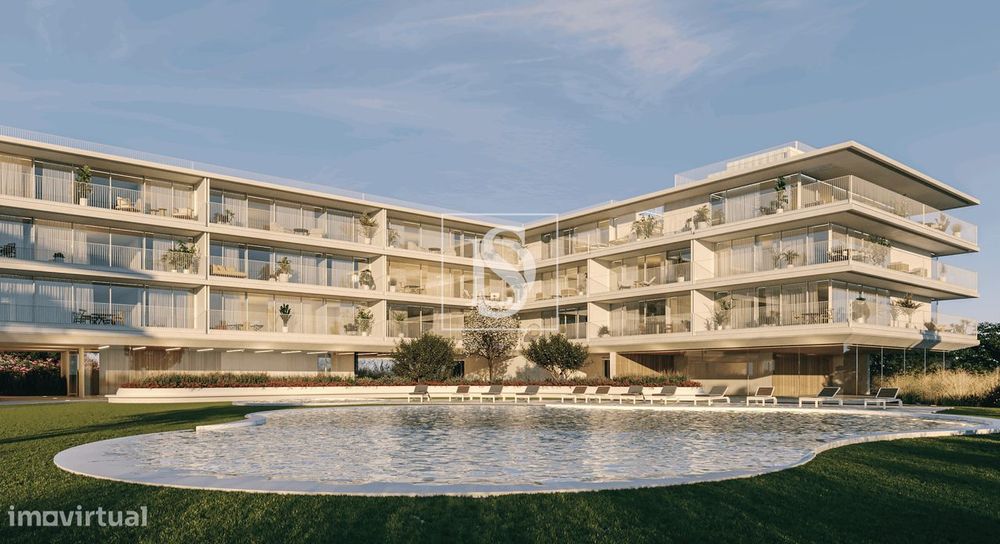 T2 | 111 m² | NOVO, LUXO | Varanda, Estacionamento e Arrumo | VILAMOUR