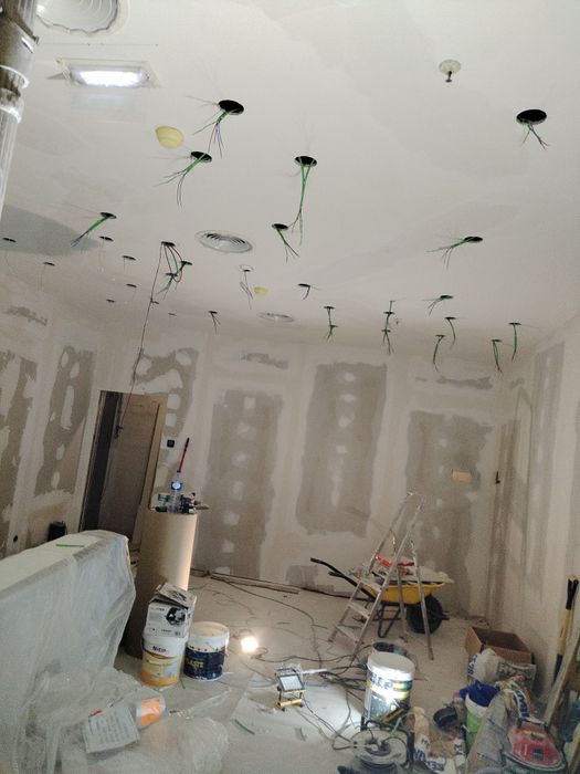 Pintura interior, exteriores.