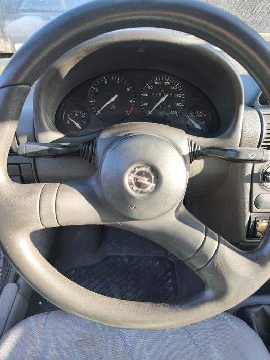 Vendo Opel Corsa B 1.2 |  Gasolina