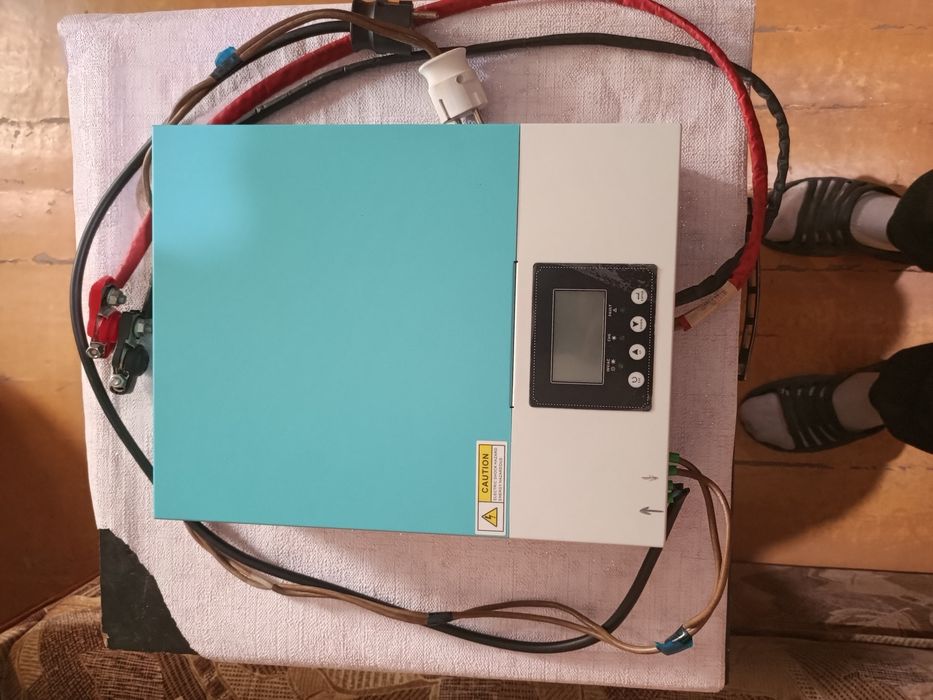 Гибридный Инвертор Victor NM-3200-24