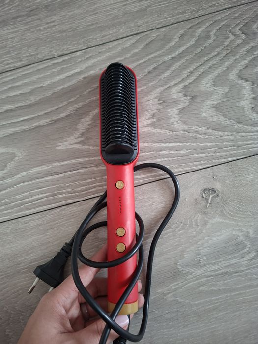 Вирівнювач для волосся