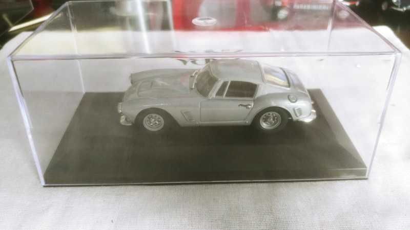 Ferrari 1:43, minichamps, altaya e Bang, valor por unidade 1:43