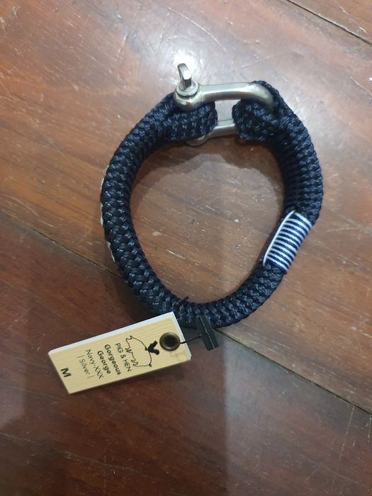 Pulseira PIG HEN.     20€
