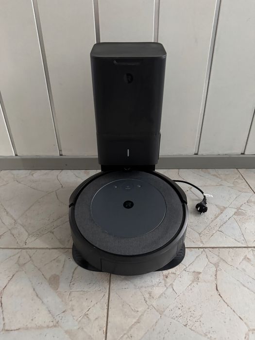 IRobot Roomba i5+ ze stacją stan bardzo dobry