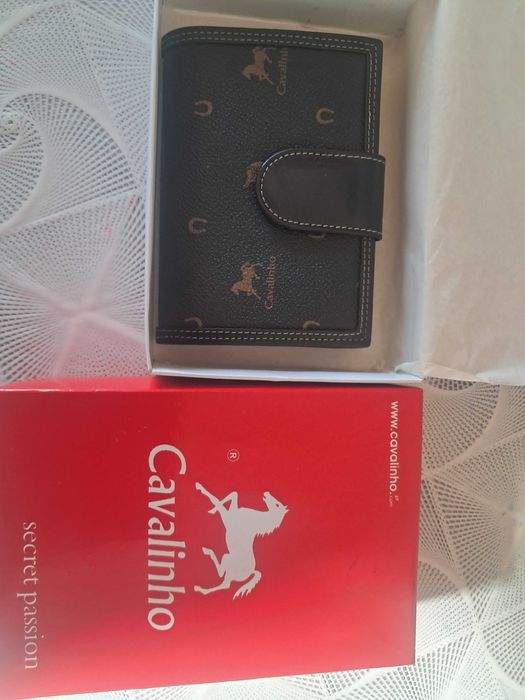 Carteira cavalinho nunca usada na caixa