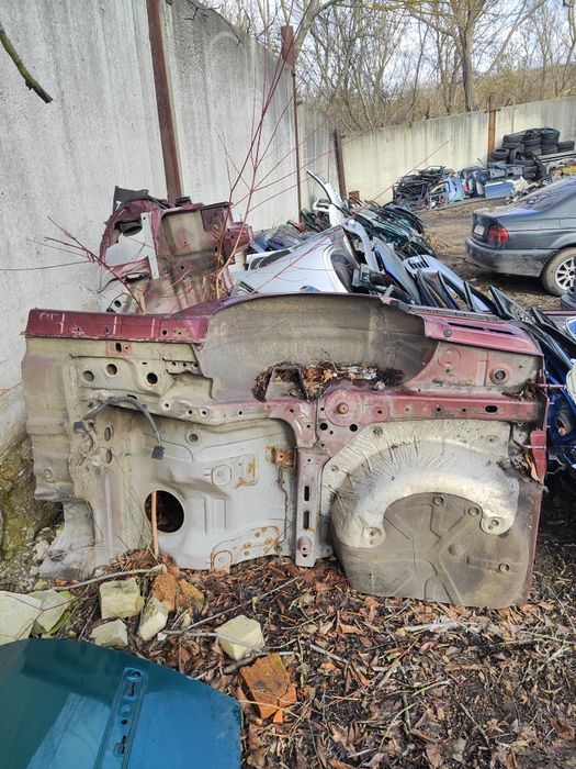 Продам задне крило четверть Опель вектра с сідан