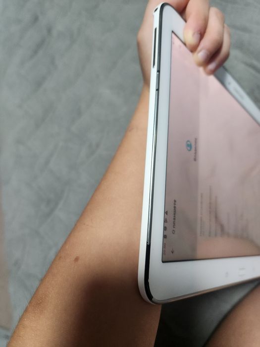 планшет Планшет Samsung Galaxy Tab 4 10.1 SM-T530 Wi-Fi