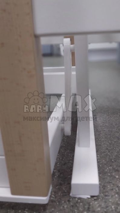 Дитяче ліжечко Кузя Міа з маятником 120×60 см Біло-буковий