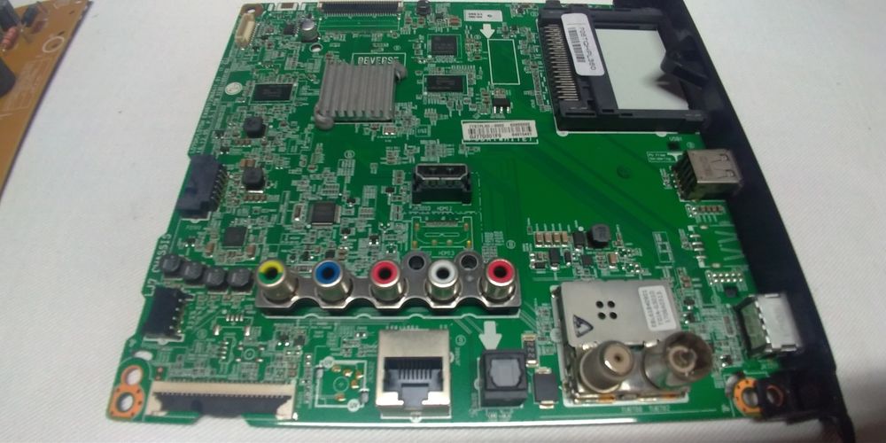 TV LG 32lj590u ecrã partido