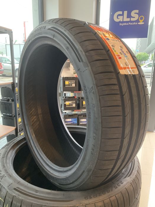 NOWA Opona opony letnia letnie 235/40R19 TRACMAX X-PRIVILO