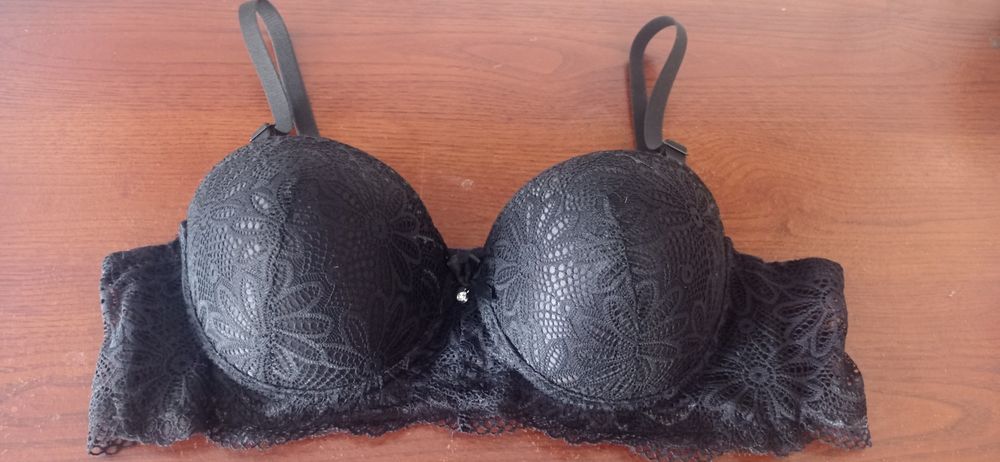 Новый кружевной бюстгальтер с пуш ап 80в