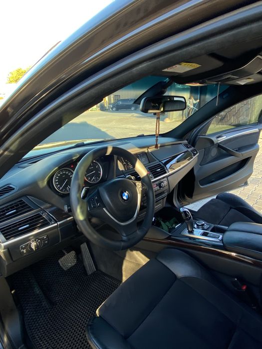 Авто BMW X6 E71 40d
