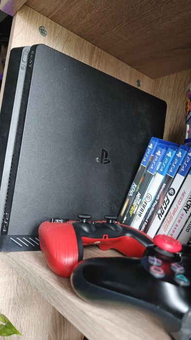 PlayStation 4 slim