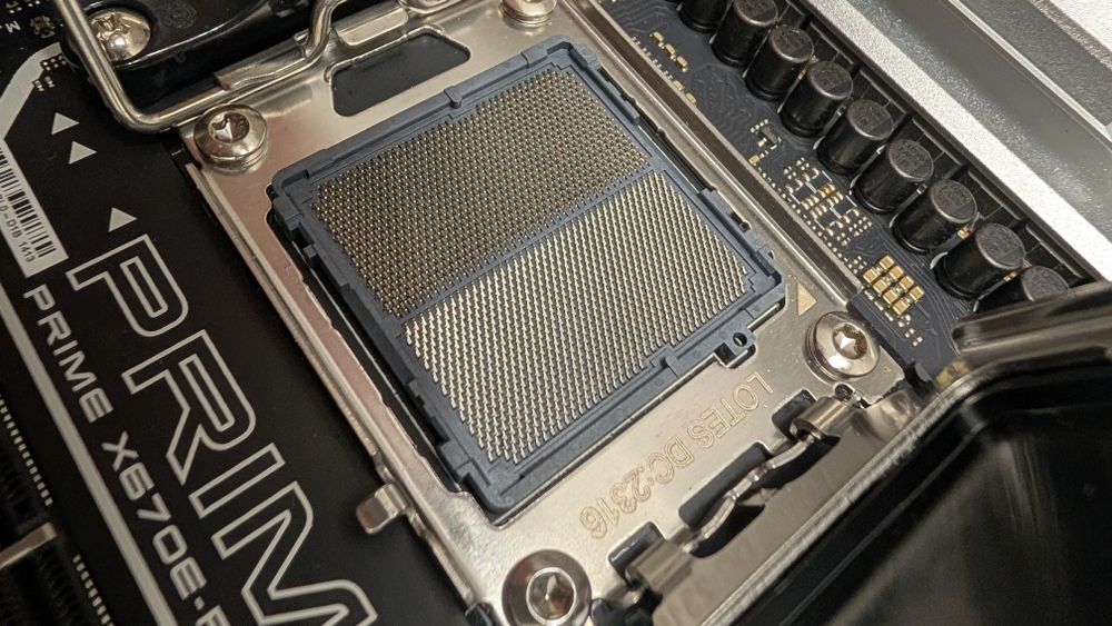 RAM DDR5 32GB (2x16gb) 5600mhz T-Force RGB + Asus Prime X670E-Pro Wifi