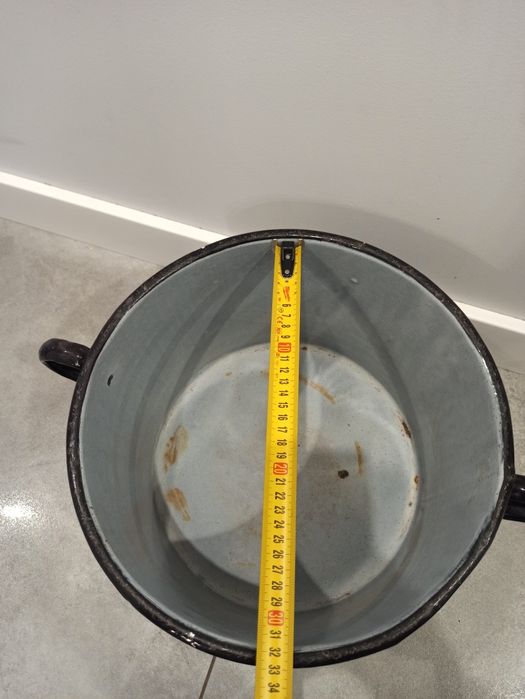 Stary emaliowany garnek PRL donica