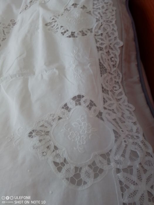 Toalha para sala de jantar bordada