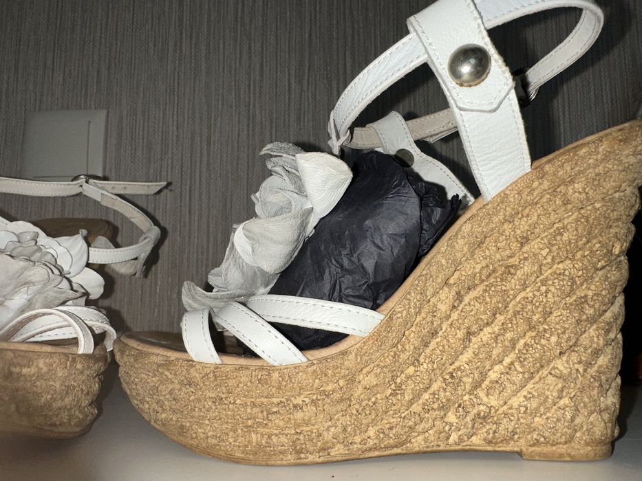 Sandálias Haity EM PELE