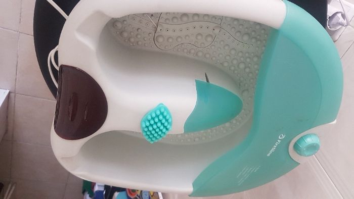 Hidromassajador de pés com Infravermelhos, em excelente estado sem uso