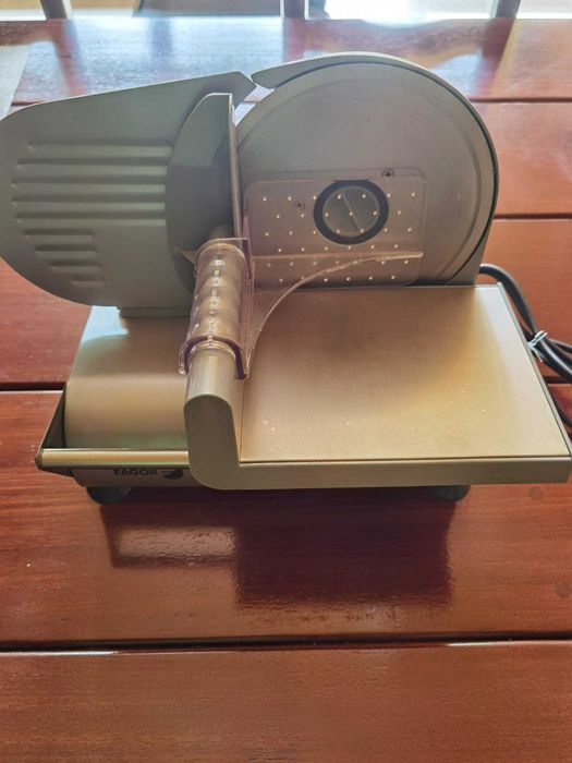 Fatiador/maquina de corte Elétrico domestico Fagor