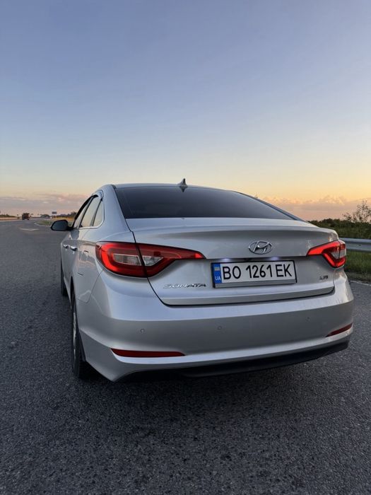 Hyundai Sonata 2014 2 л. газ