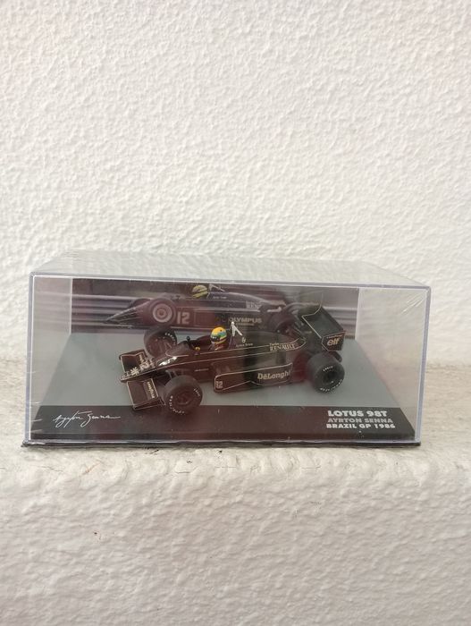 Miniatura Ayrton Senna