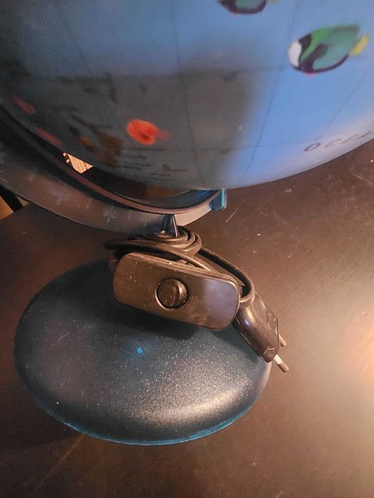 Globo terrestre c luz