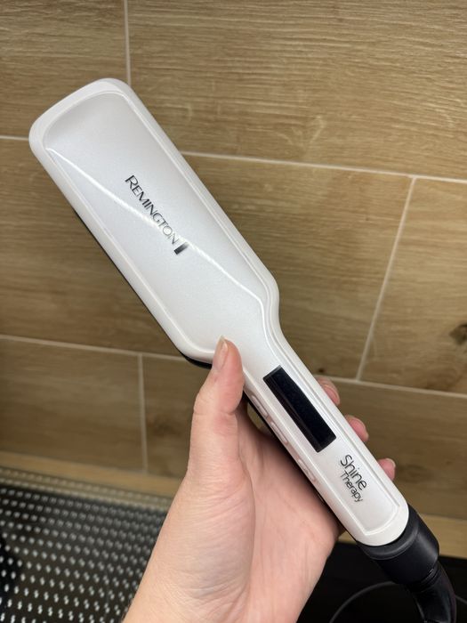 Prostownica do włosów REMINGTON Shine Therapy S8550