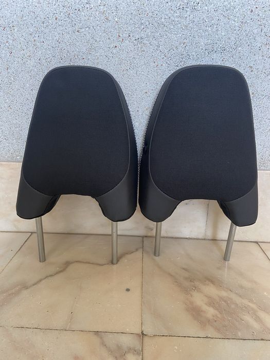 Volvo XC60 - Vendo Encostos de Cabeça Novos