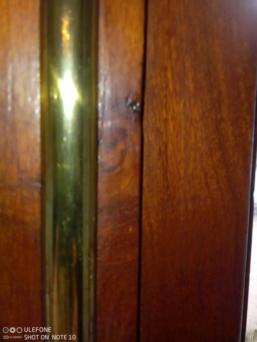 Janelas de habitação em  madeira de boa qualidade mogno