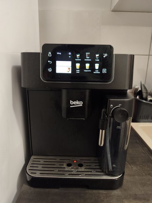 Ekspres BEKO CaffeExperto CEG7348B Kawa mrożona Czarny