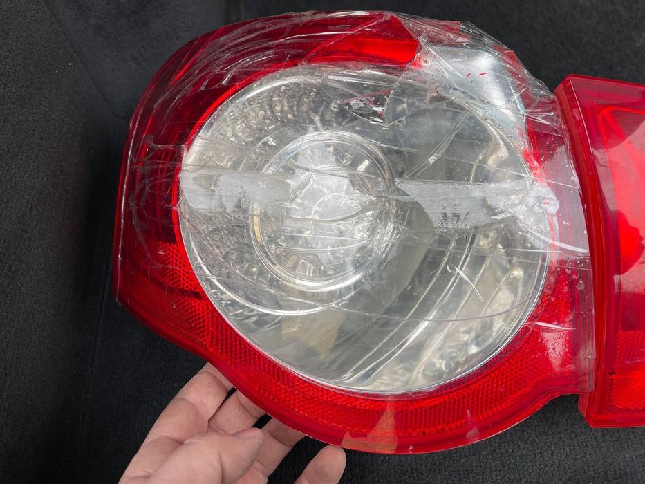 Задні ліхтарі Vw Passat b6 універсал