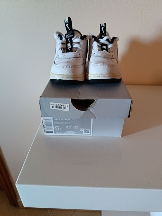 Nike Air tamanho 22