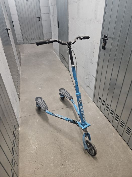 Hulajnoga Trikke T67 - niebieski