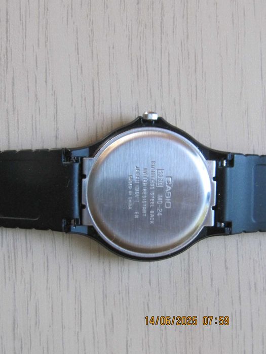 Casio MQn24 zegarek  powystawowy