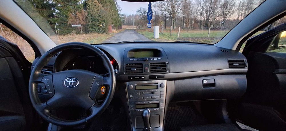 Toyota Avensis 1.8 T25 Kombi bogato wyposażony