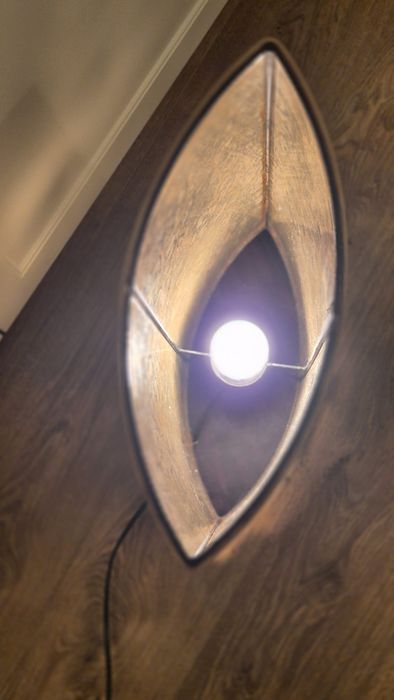 Lampka stojąca podlogowa