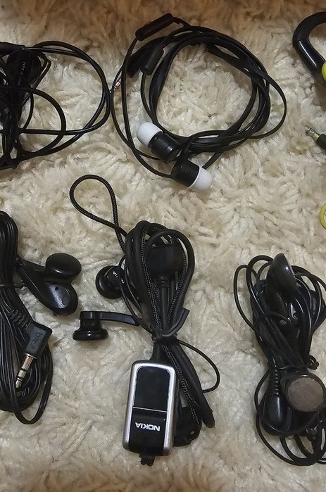 Навушники  провідні до телефону