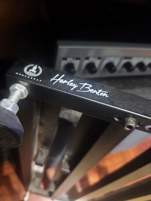 Peavey Vypyr 75 Sanpera 2 + Work PA 50 + Harley Benton Spaceship 60