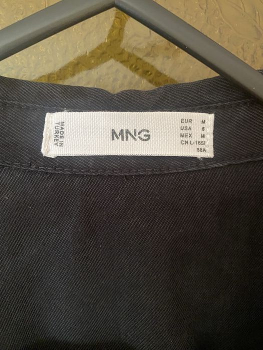 Czarna sukienka midi Mango  M