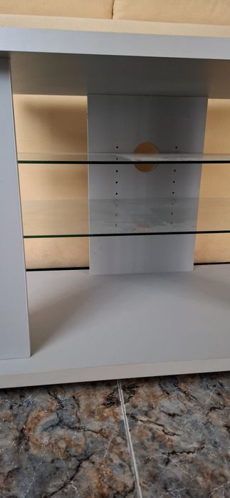 Mesa de suporte de televisão