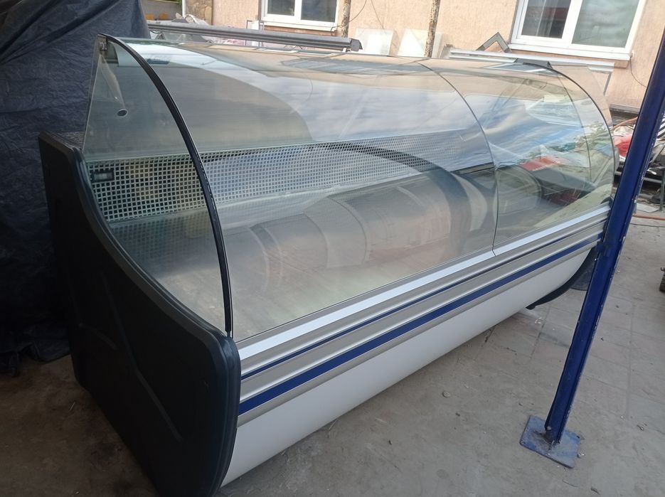 Холодильная витрина Cold Польша 200 см